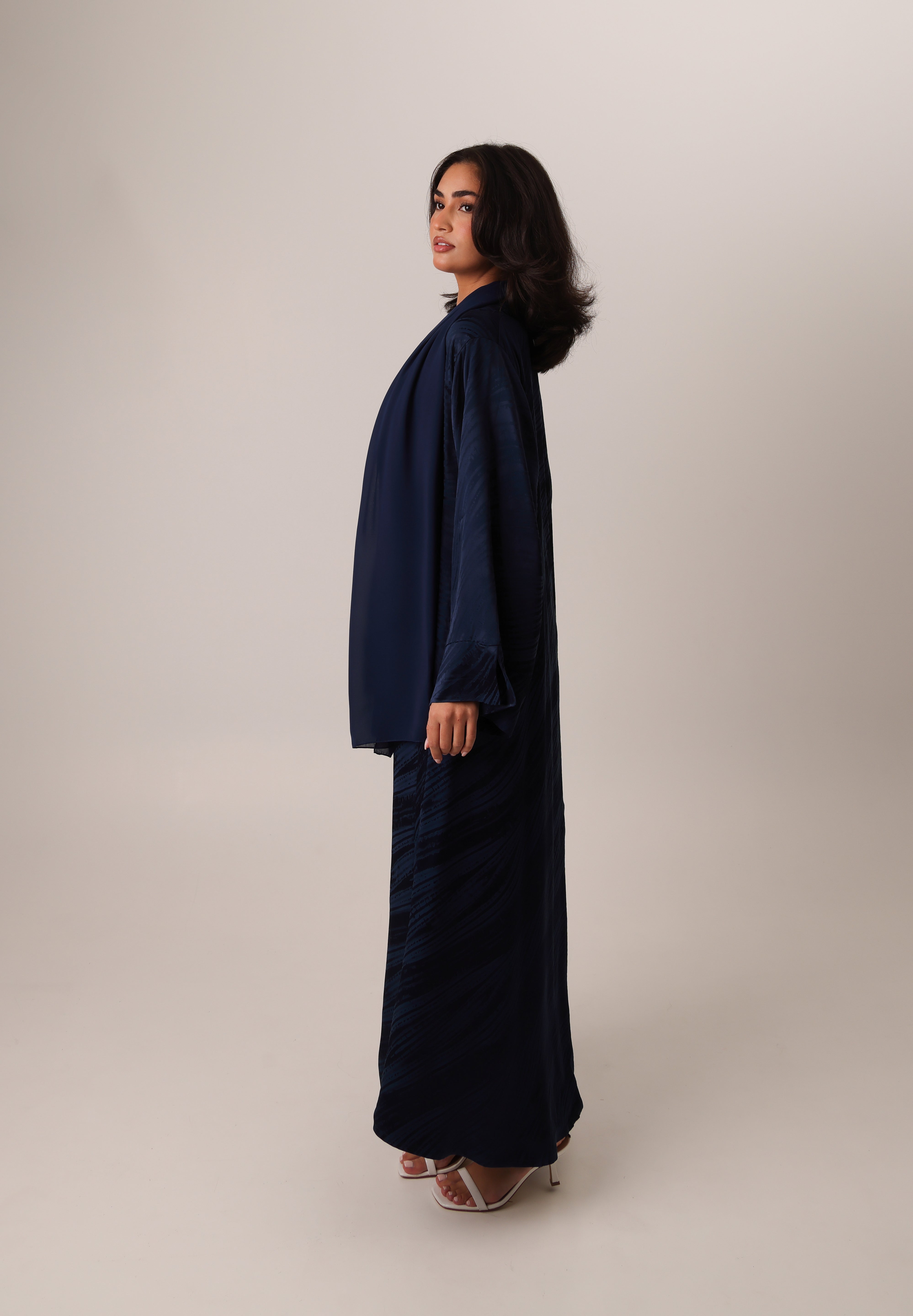 London-jacquard-everyday-abaya-designed-natural-navy-blue-3