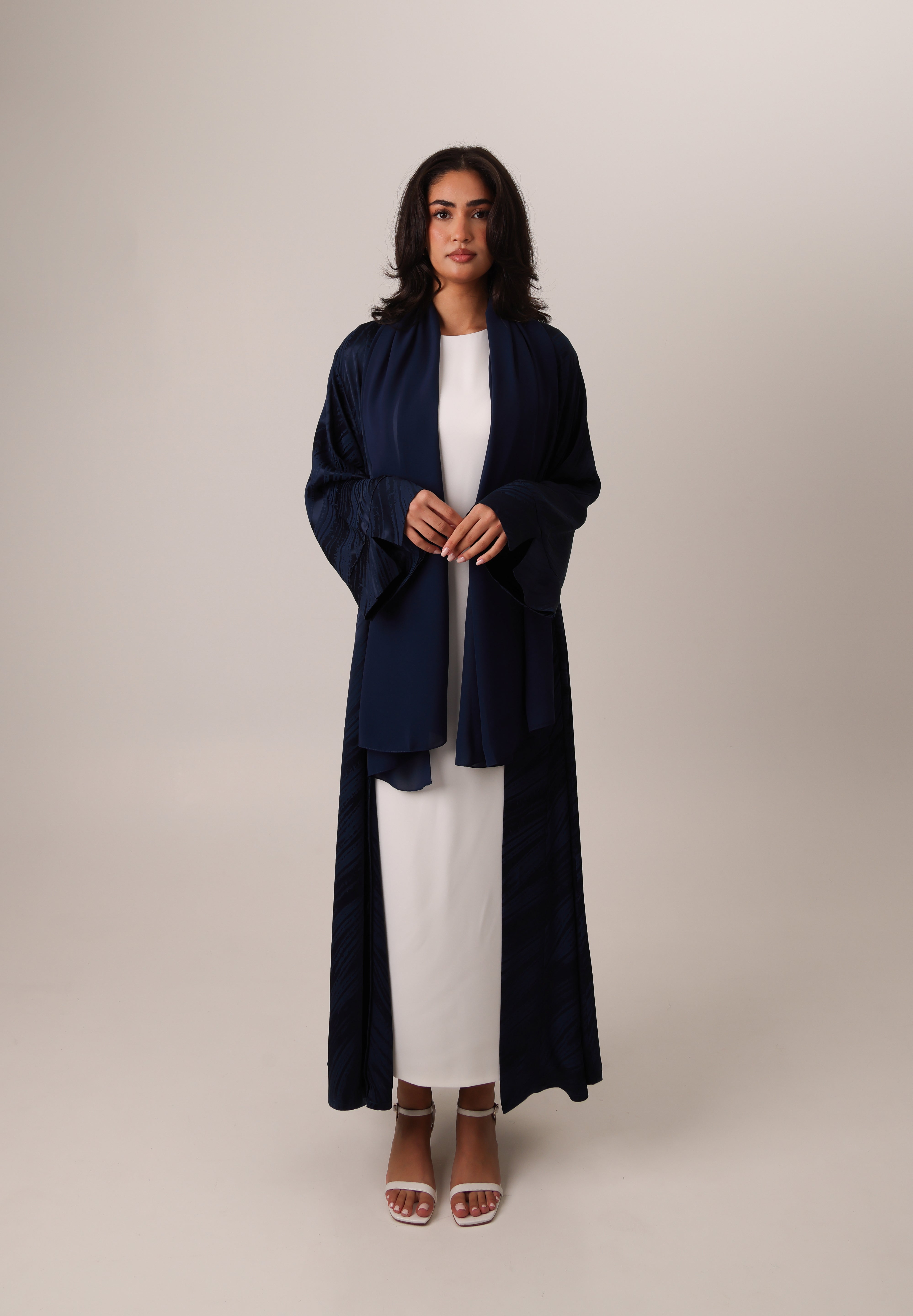 London-jacquard-everyday-abaya-designed-natural-navy-blue