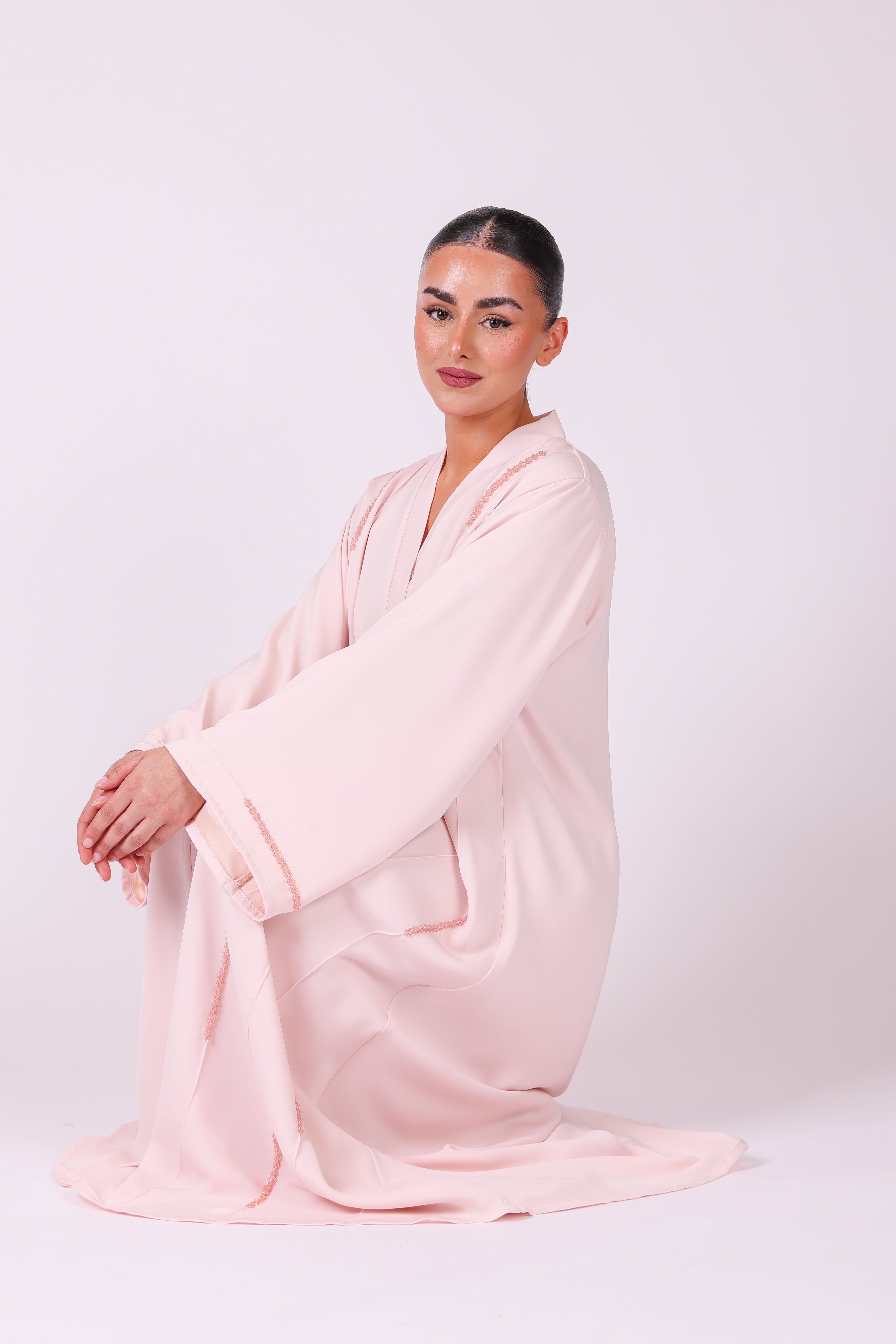Baby Pink Malaika hand-embellished abaya in 100% silky polyamide – look 3