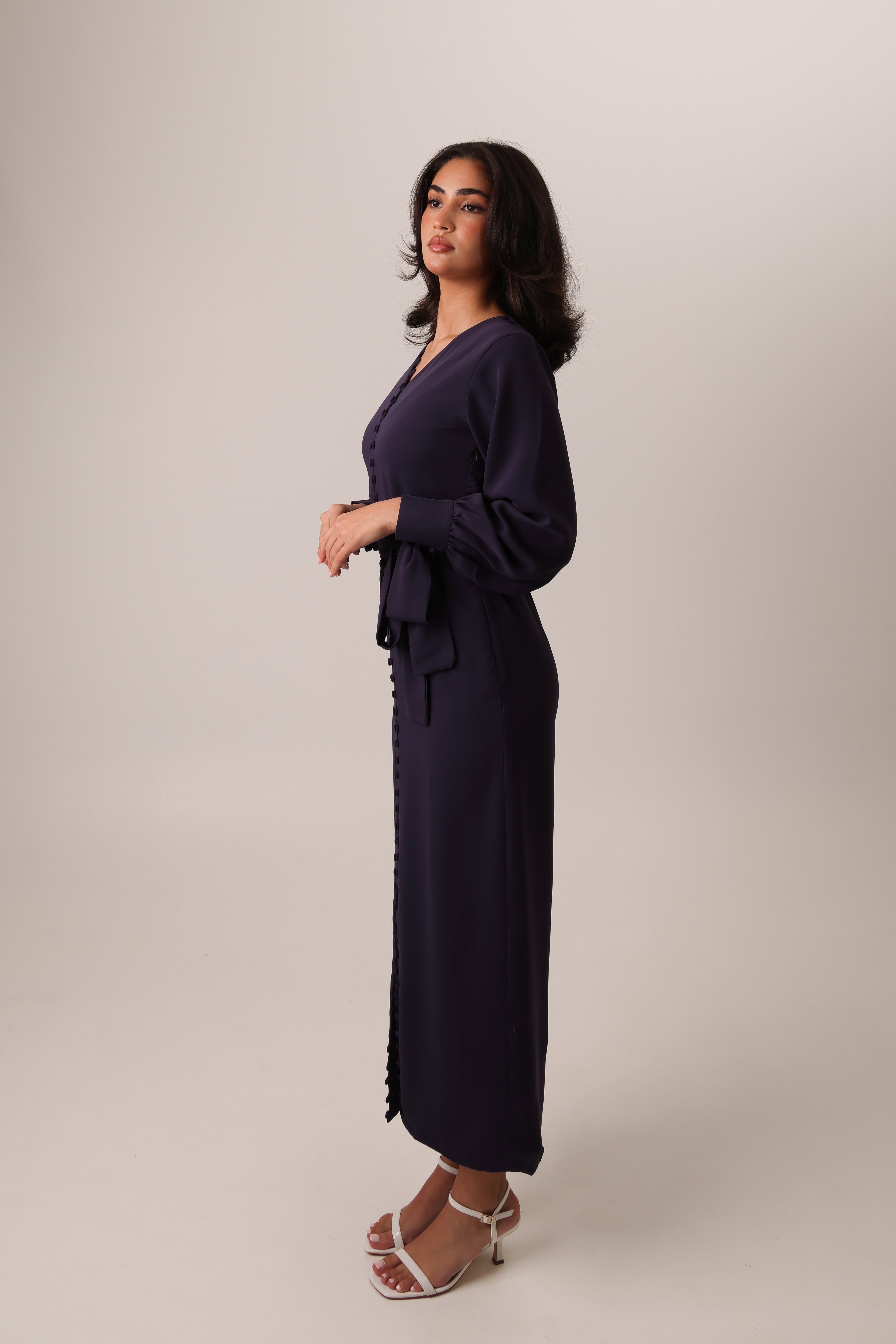 MAXIDRESS_BUTTONED_MODEST_MODESTWEAR_LONGSLEEVE_VNECK_NOTSEETHROUGH_PREMIUMFABRIC