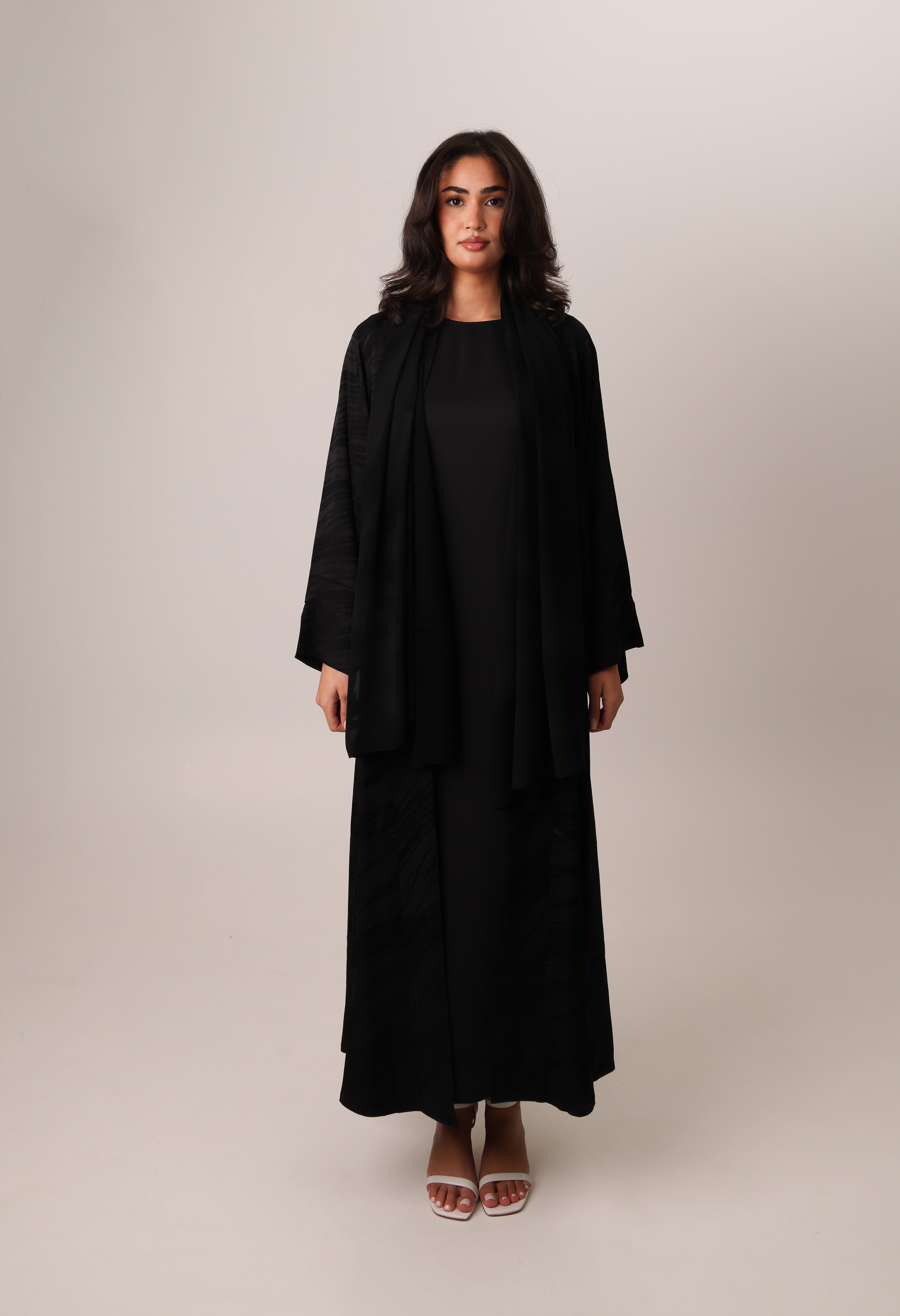 jumeirah-jacquard-everyday-abaya-viscose-natural-black